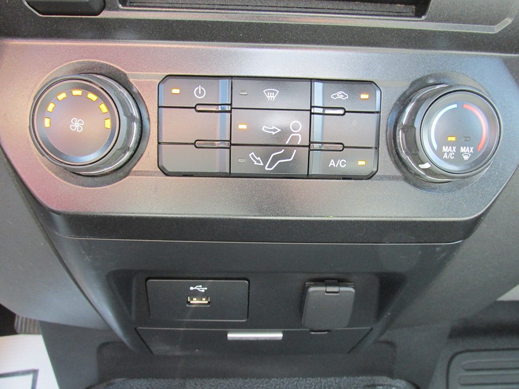 Photo 10 of this FORD F250