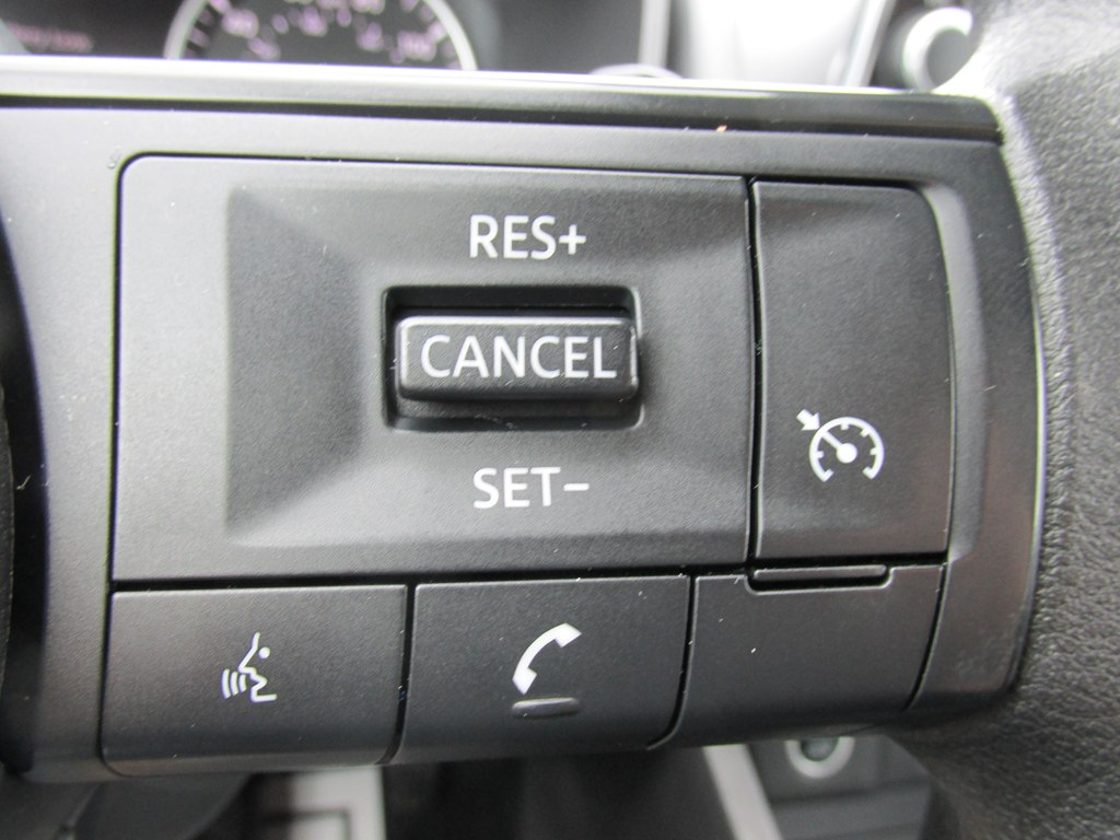 Photo 14 of this NISSAN ROGUE