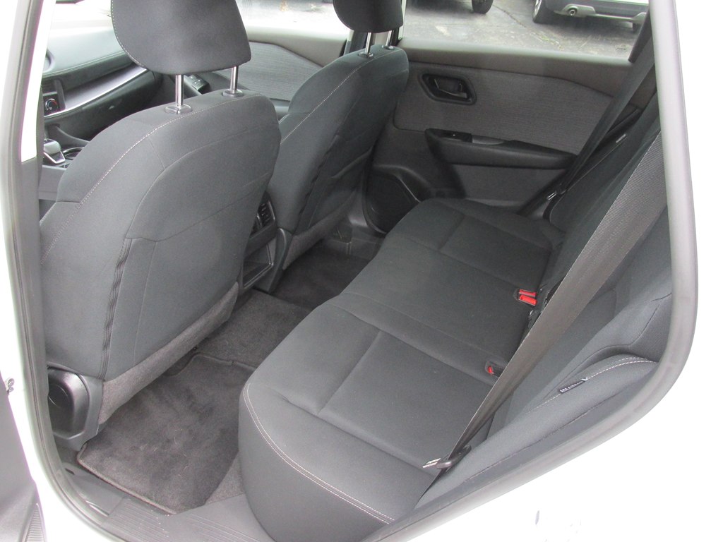 Photo 9 of this NISSAN ROGUE