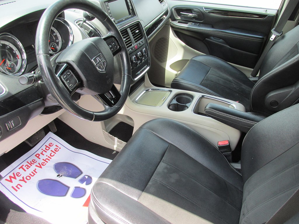 Photo 8 of this DODGE GRAND CARAVAN