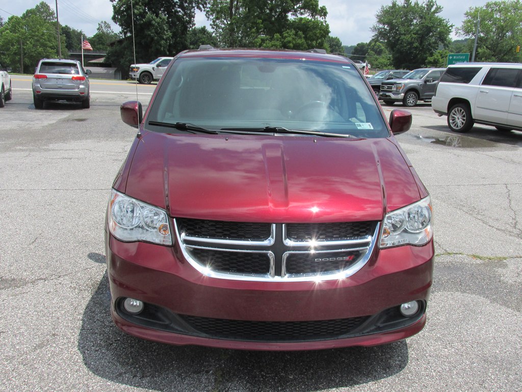 Photo 2 of this DODGE GRAND CARAVAN