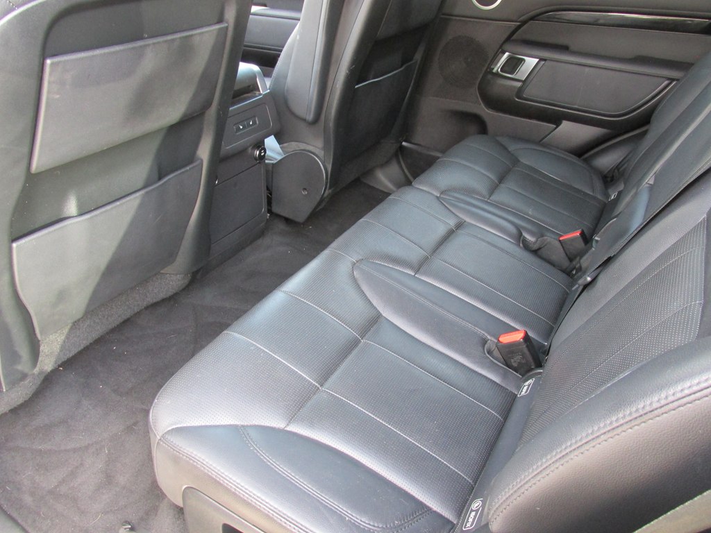 Photo 11 of this LAND ROVER DISCOVERY