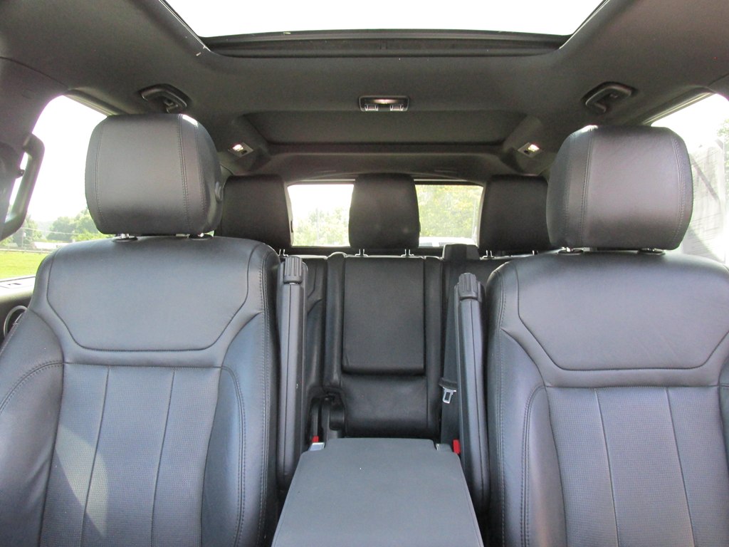 Photo 12 of this LAND ROVER DISCOVERY