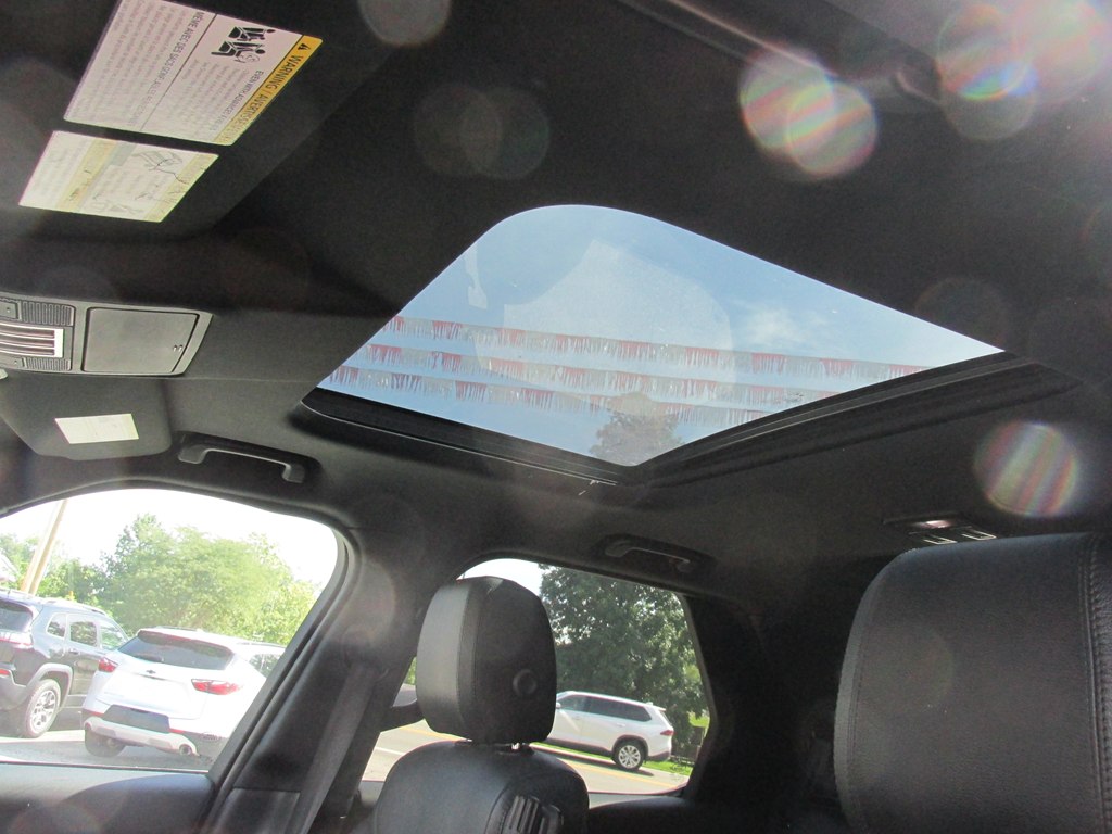 Photo 8 of this LAND ROVER DISCOVERY