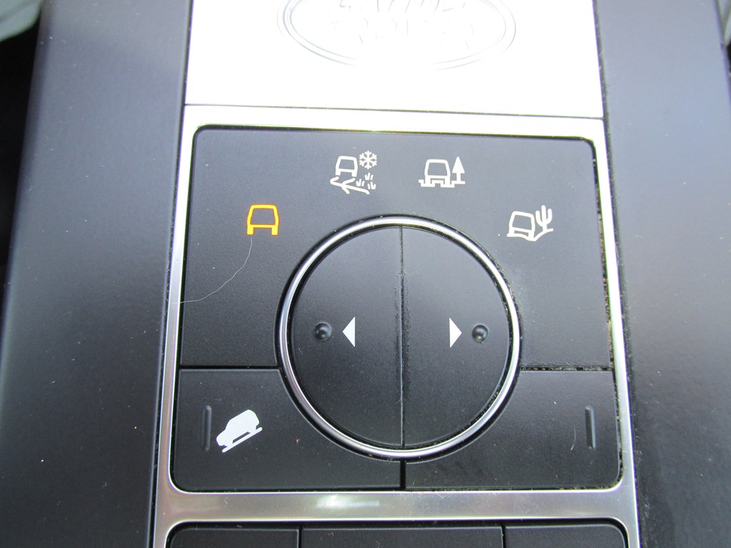 Photo 15 of this LAND ROVER DISCOVERY