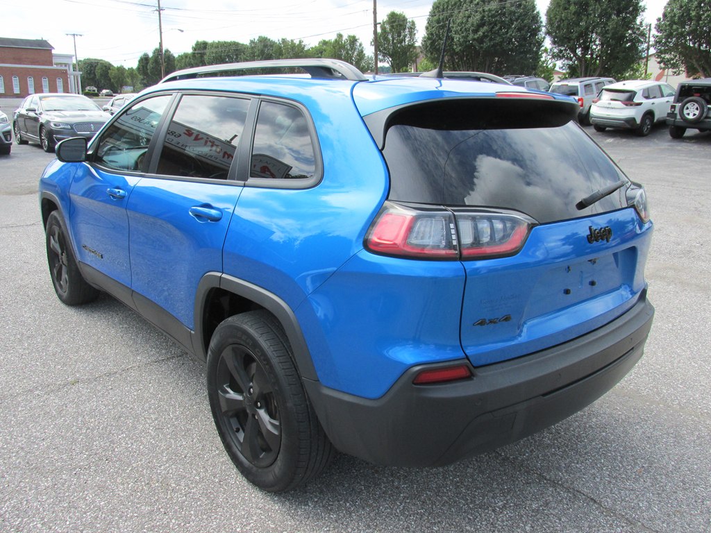 Photo 5 of this JEEP CHEROKEE