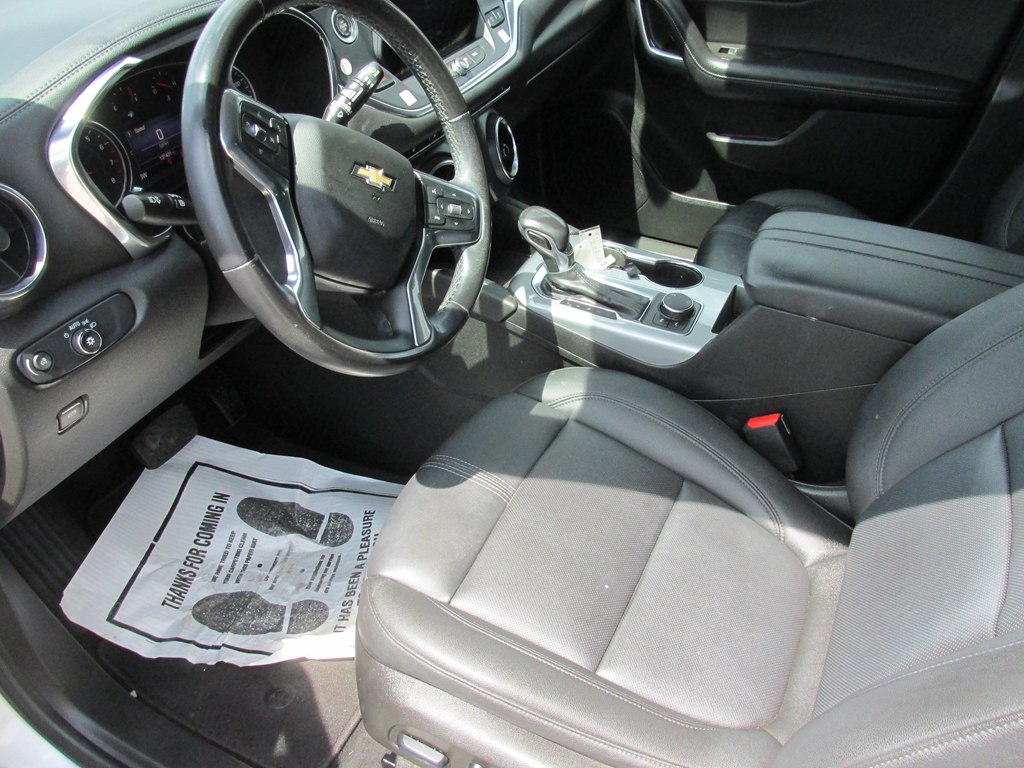 Photo 9 of this CHEVROLET BLAZER