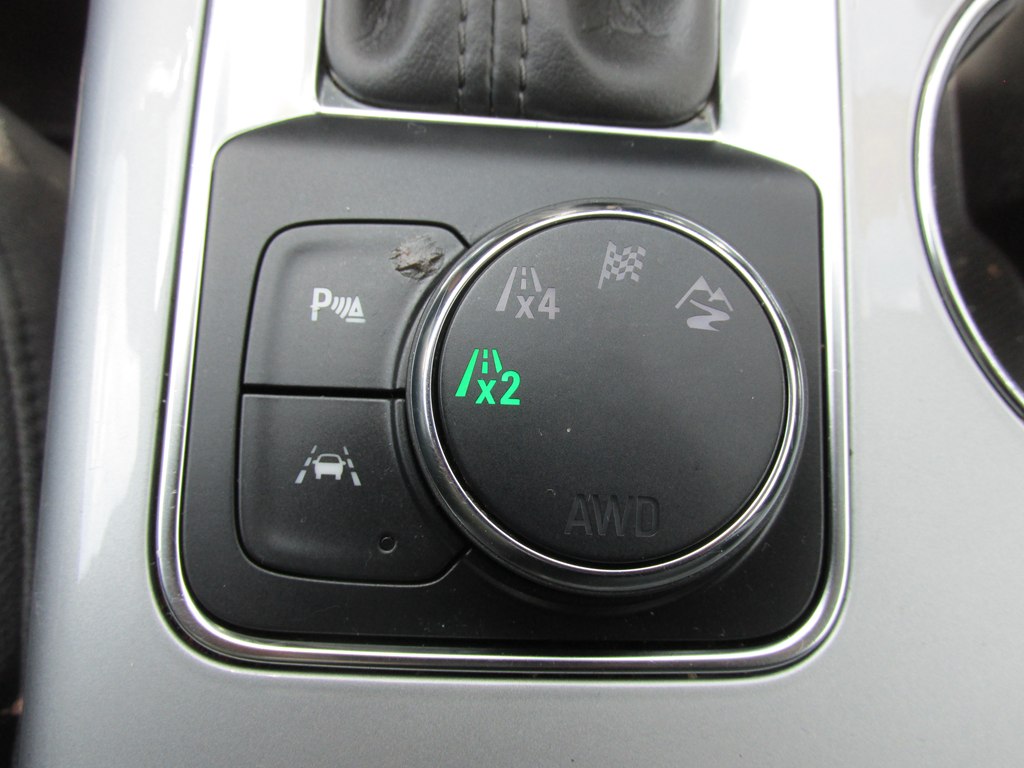 Photo 14 of this CHEVROLET BLAZER