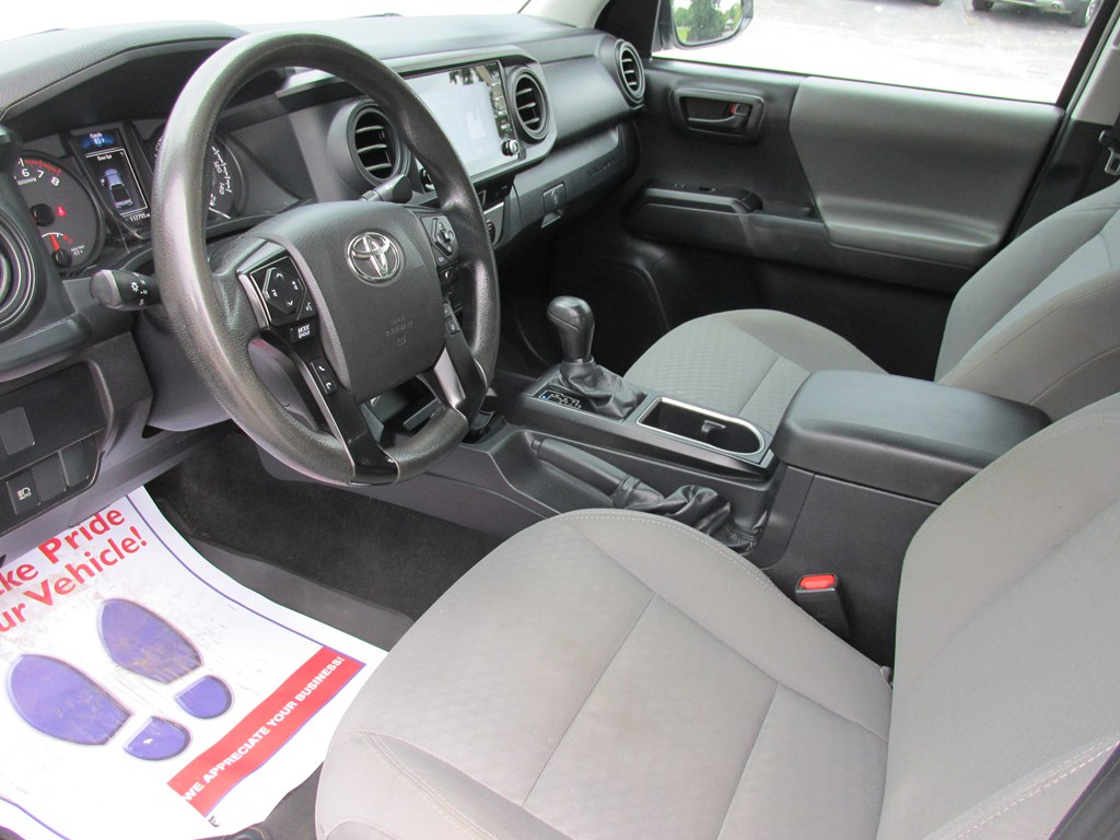 Photo 8 of this TOYOTA TACOMA