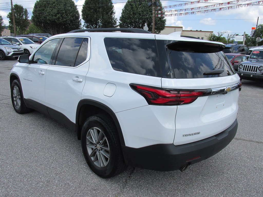 Photo 5 of this CHEVROLET TRAVERSE