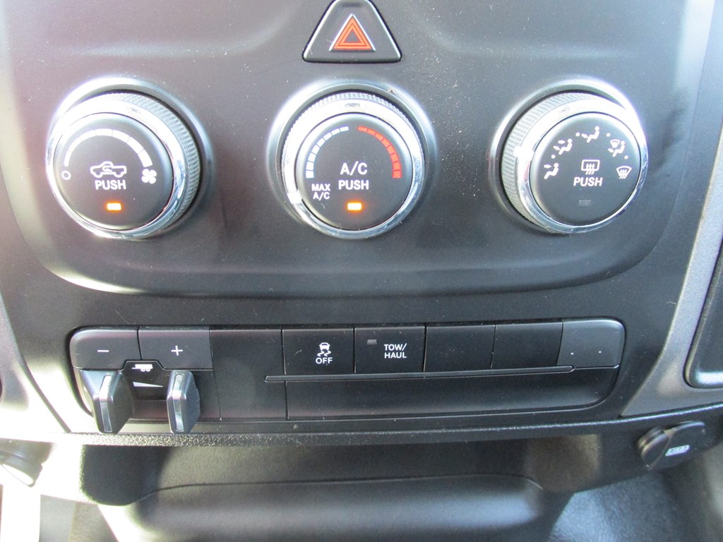 Photo 12 of this RAM 1500 CLASSIC