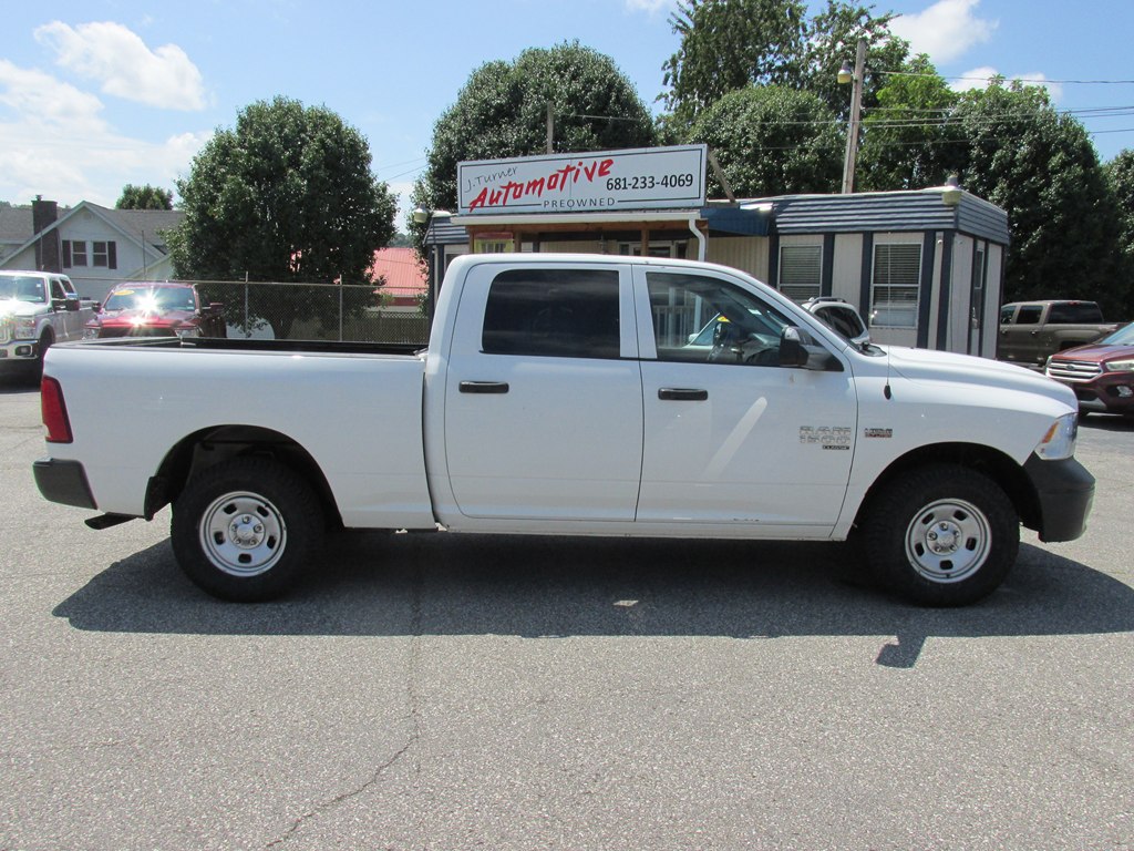 Photo 3 of this RAM 1500 CLASSIC