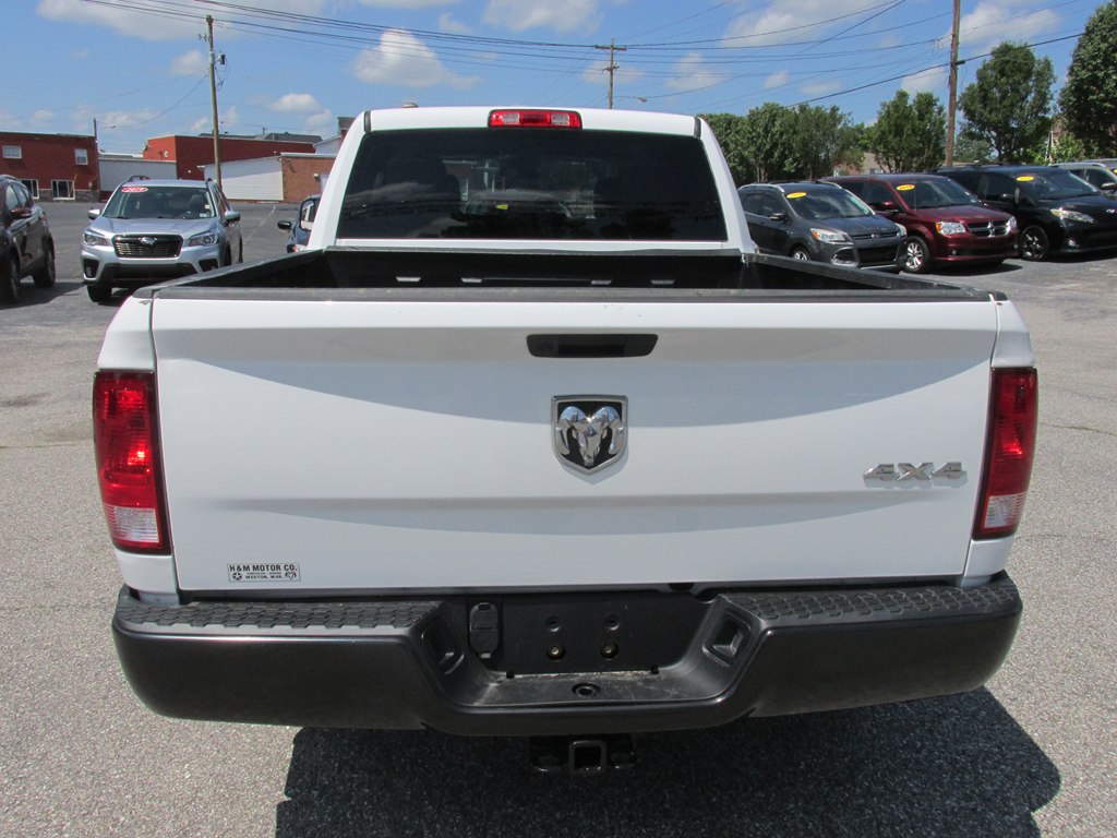 Photo 4 of this RAM 1500 CLASSIC