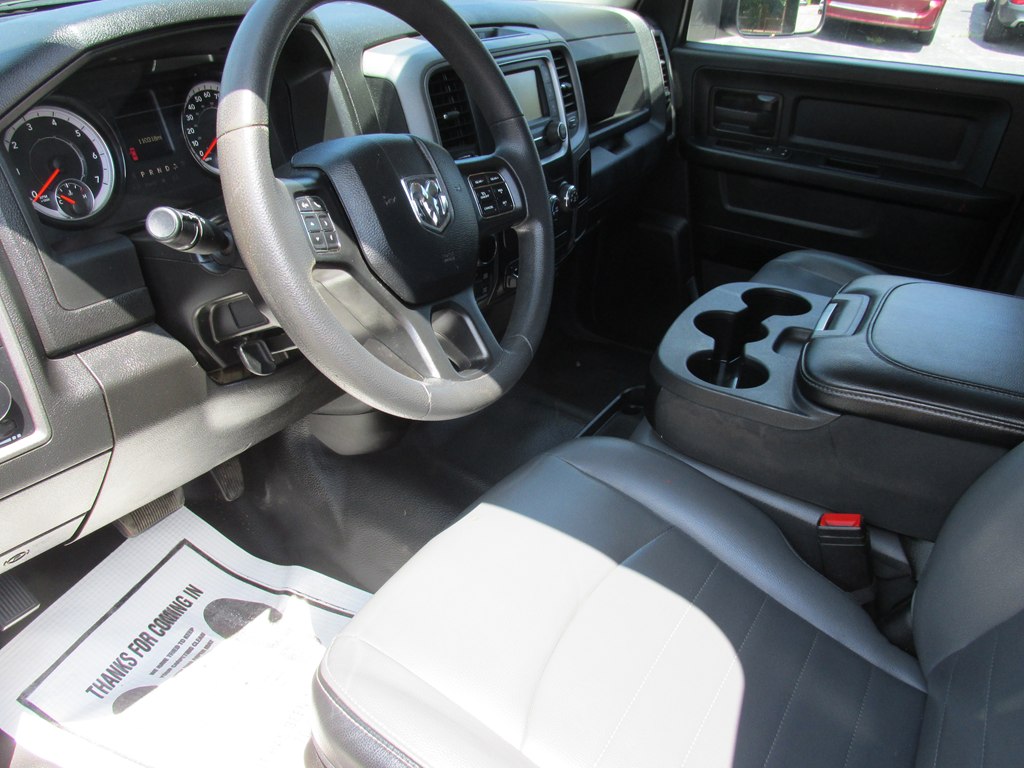 Photo 8 of this RAM 1500 CLASSIC