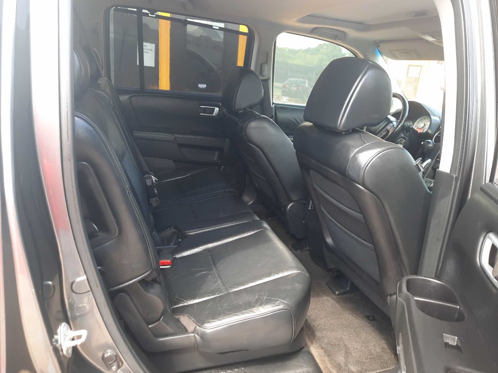 Photo 7 of this HONDA PILOT