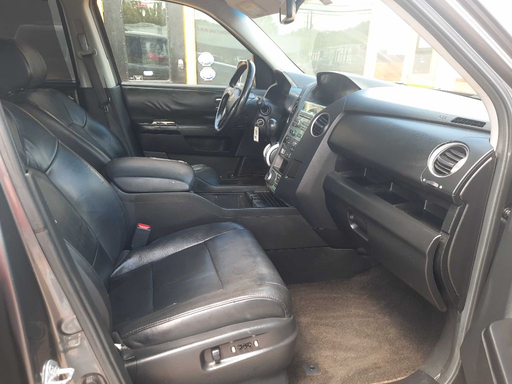 Photo 8 of this HONDA PILOT
