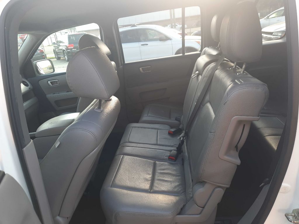 Photo 6 of this HONDA PILOT