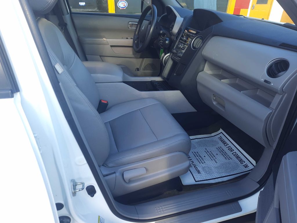 Photo 9 of this HONDA PILOT