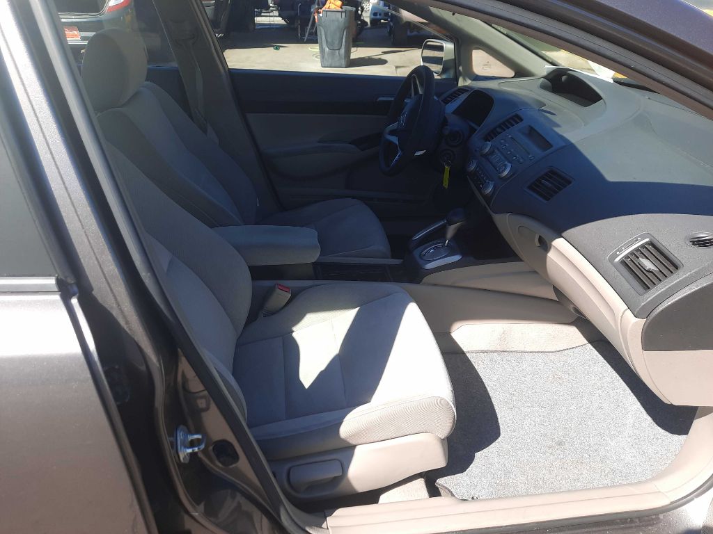 Photo 8 of this HONDA CIVIC
