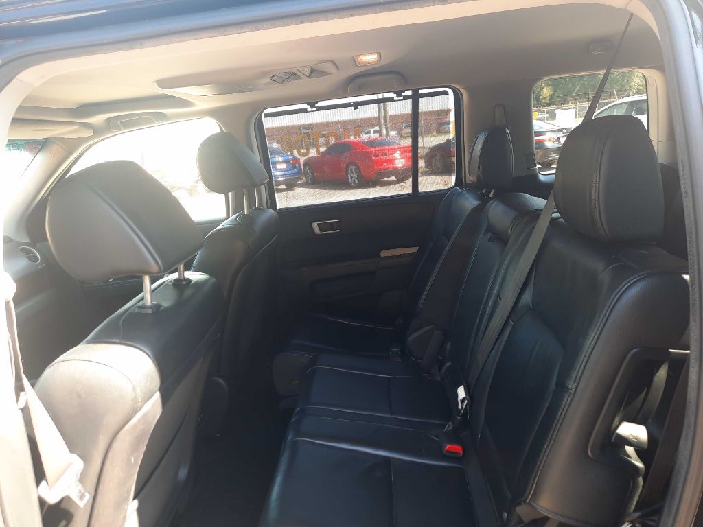 Photo 7 of this HONDA PILOT
