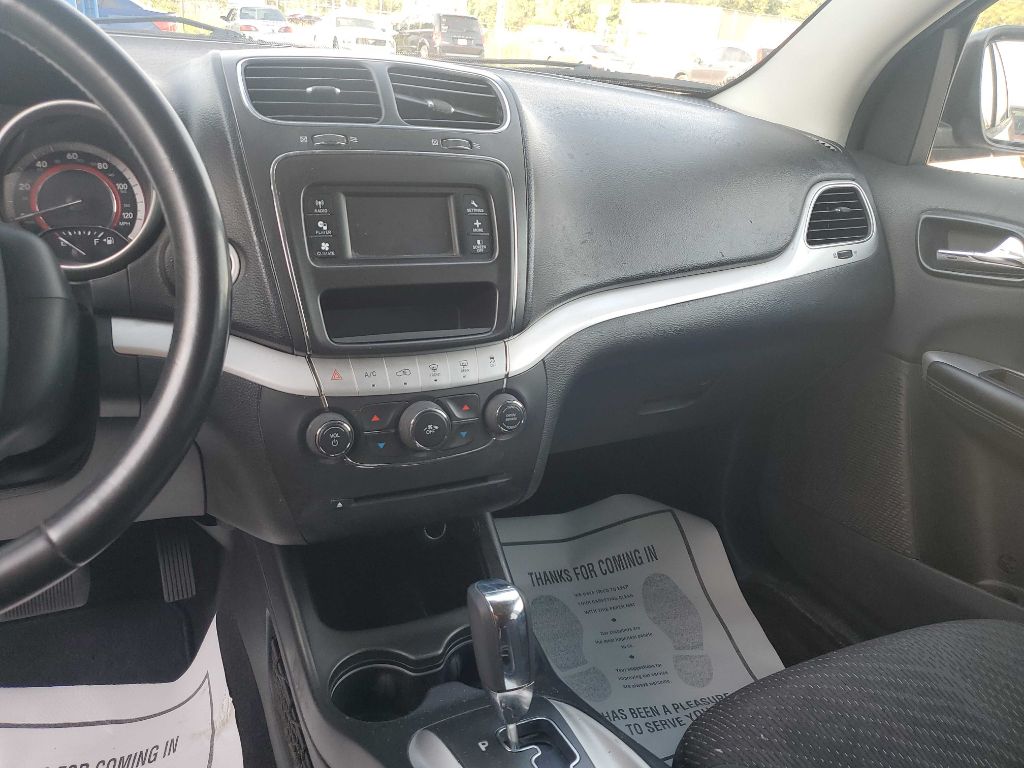 Photo 9 of this DODGE JOURNEY