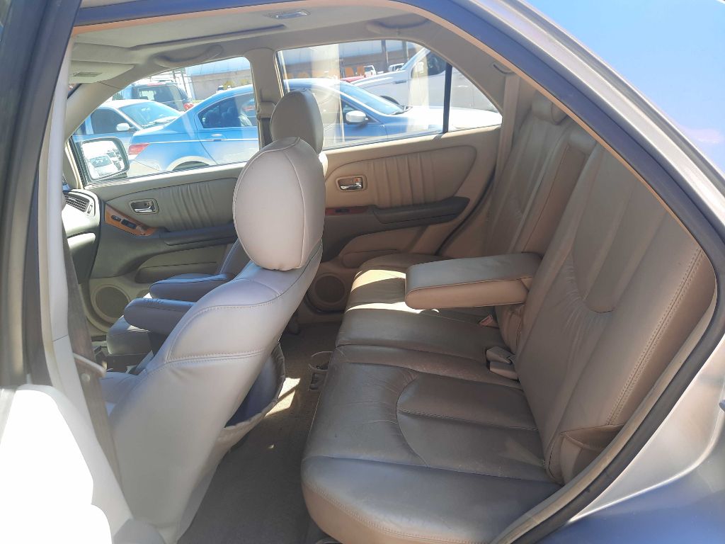 Photo 5 of this LEXUS RX
