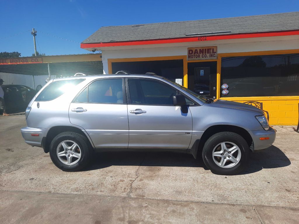 Photo 3 of this LEXUS RX