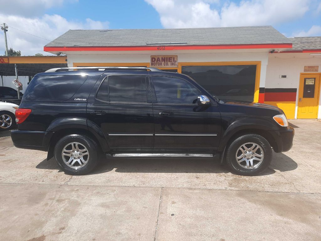 Photo 2 of this TOYOTA SEQUOIA