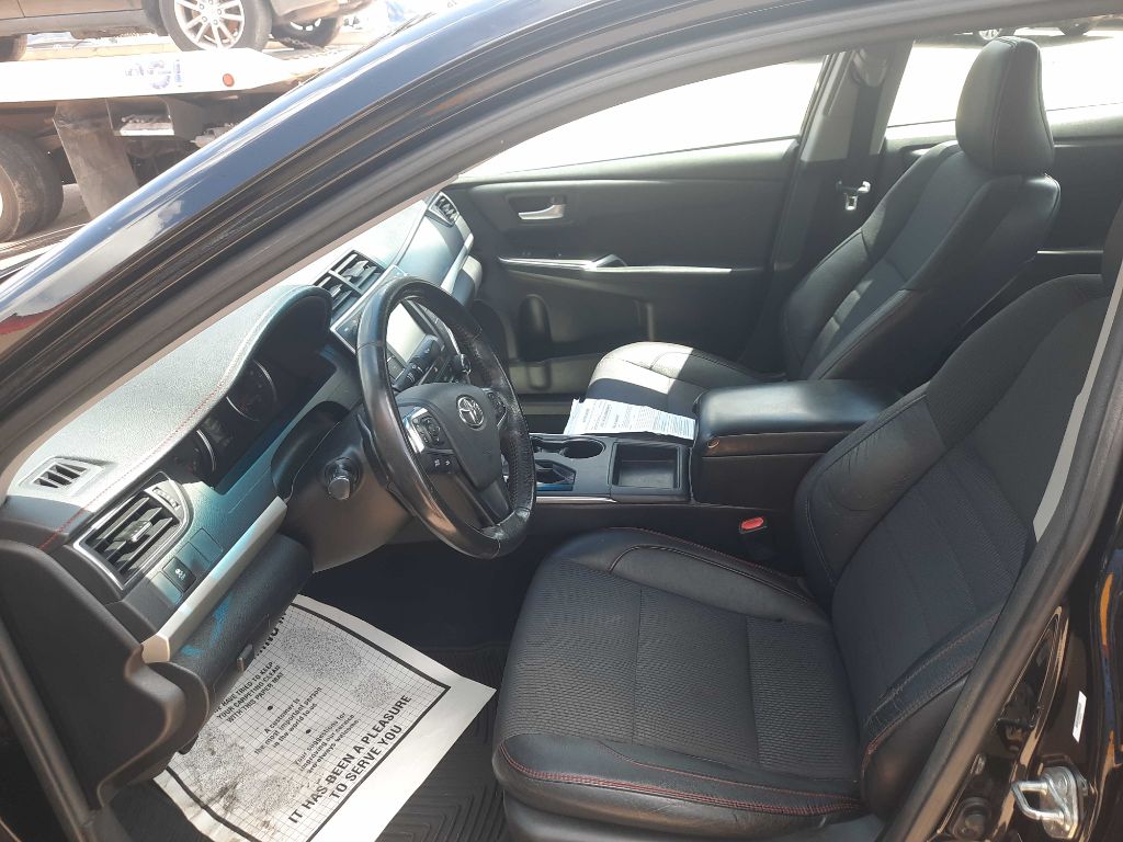 Photo 4 of this TOYOTA CAMRY
