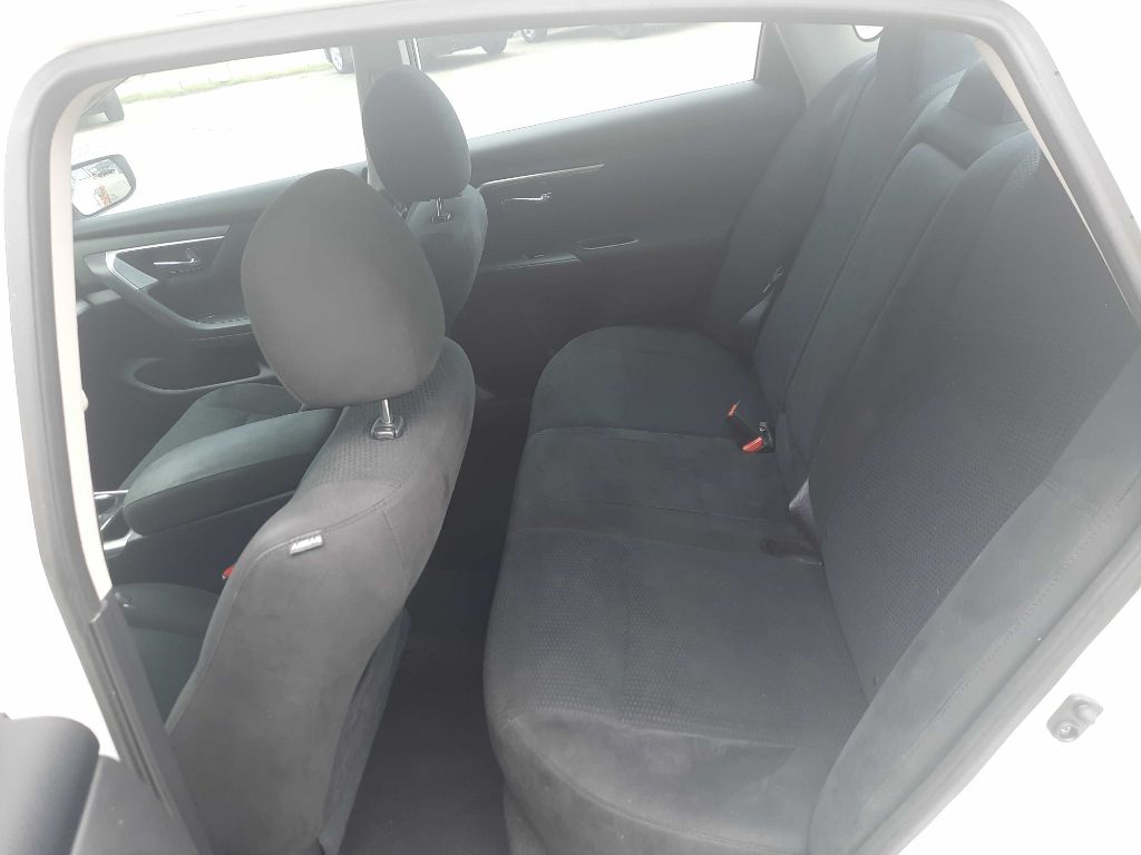 Photo 7 of this NISSAN ALTIMA