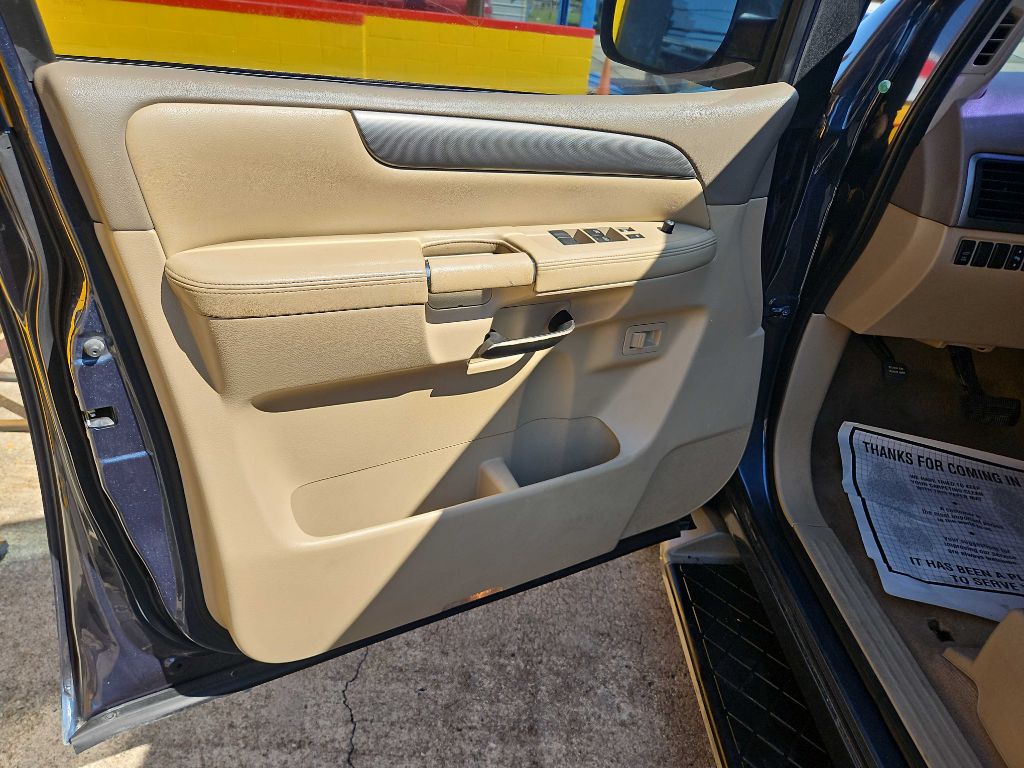 Photo 10 of this NISSAN ARMADA