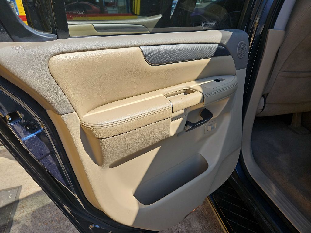 Photo 11 of this NISSAN ARMADA