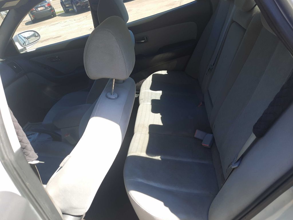Photo 2 of this HYUNDAI ELANTRA