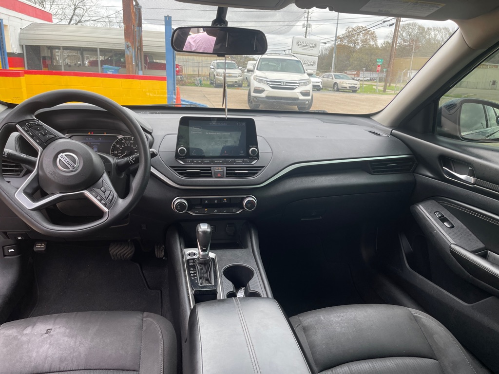 Photo 8 of this NISSAN ALTIMA