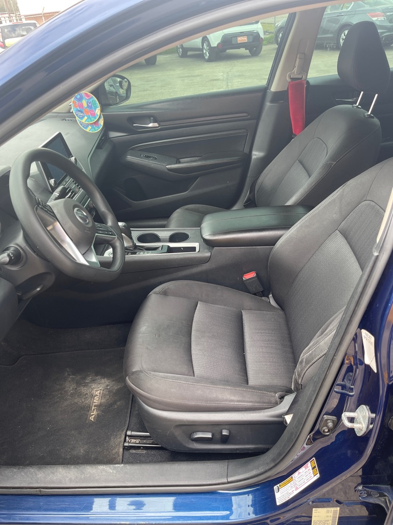 Photo 7 of this NISSAN ALTIMA