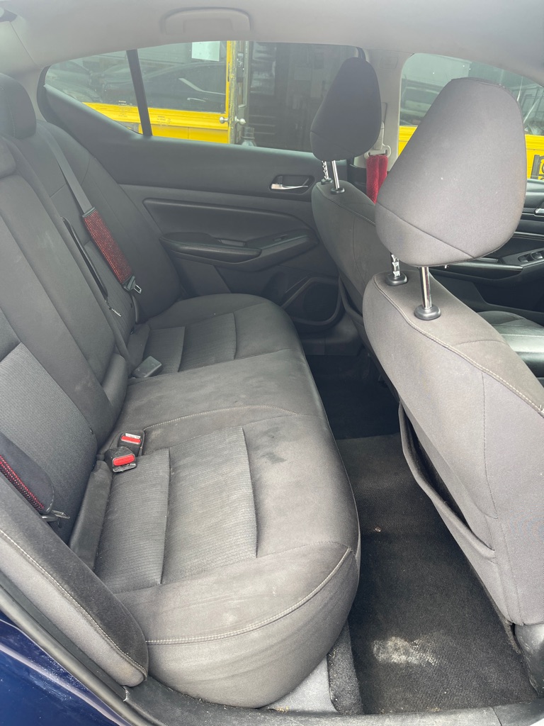 Photo 5 of this NISSAN ALTIMA