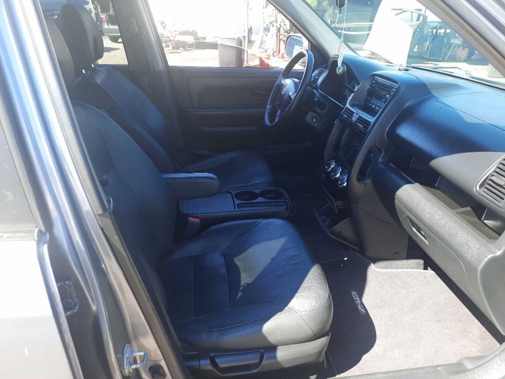 Photo 8 of this HONDA CR-V