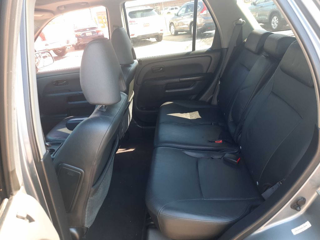 Photo 2 of this HONDA CR-V