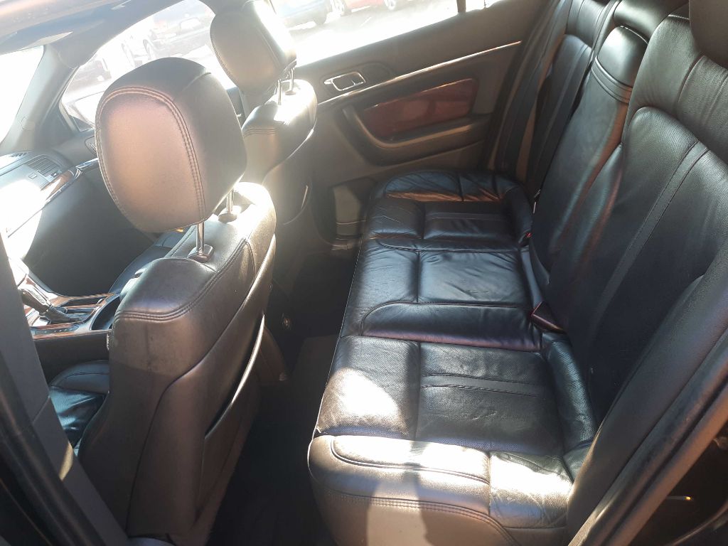 Photo 9 of this LINCOLN MKS