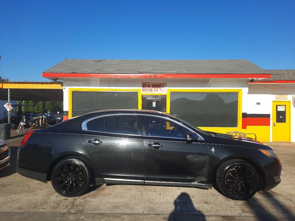 Photo 2 of this LINCOLN MKS