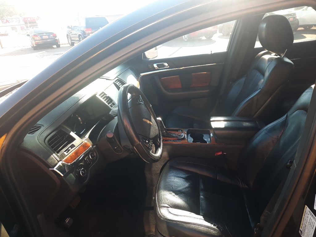 Photo 4 of this LINCOLN MKS