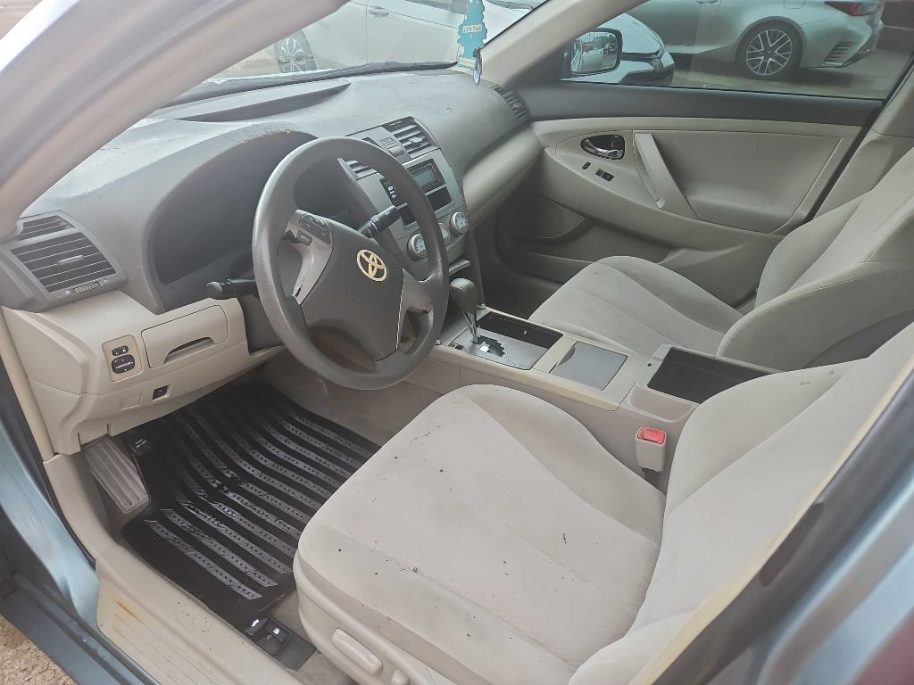 Photo 7 of this TOYOTA CAMRY