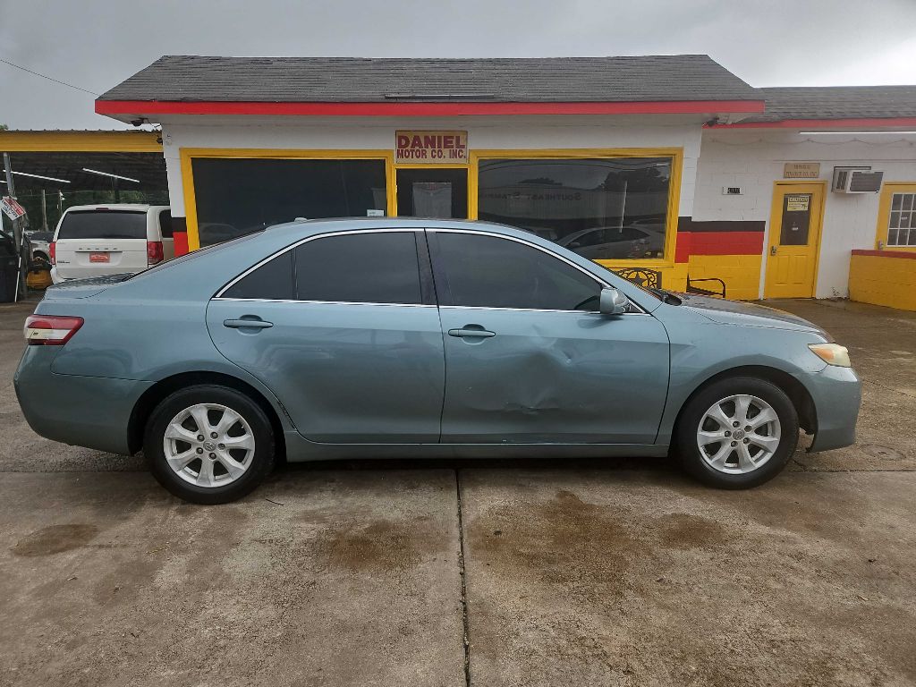 Photo 4 of this TOYOTA CAMRY