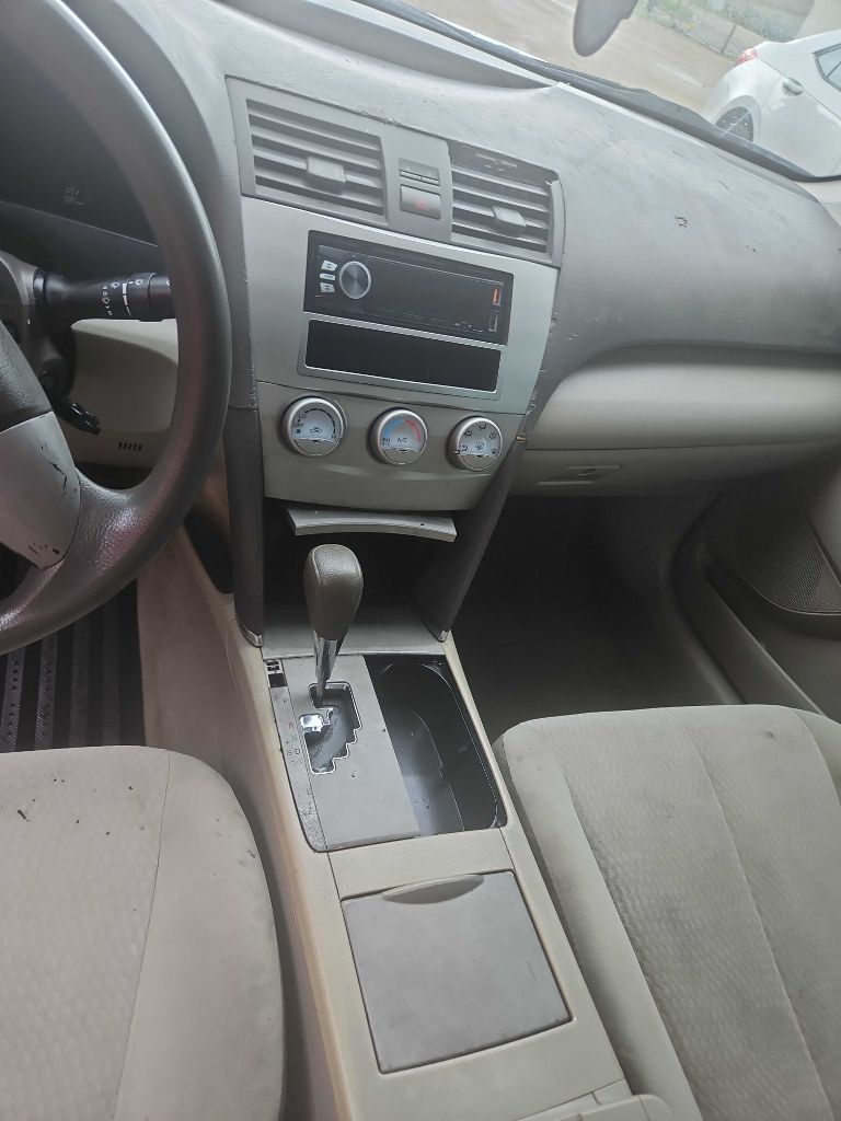 Photo 9 of this TOYOTA CAMRY