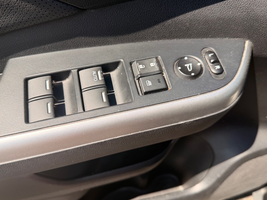 Photo 10 of this HONDA CR-V