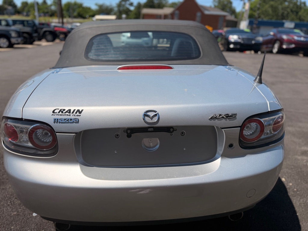 Photo 6 of this MAZDA MX-5 MIATA