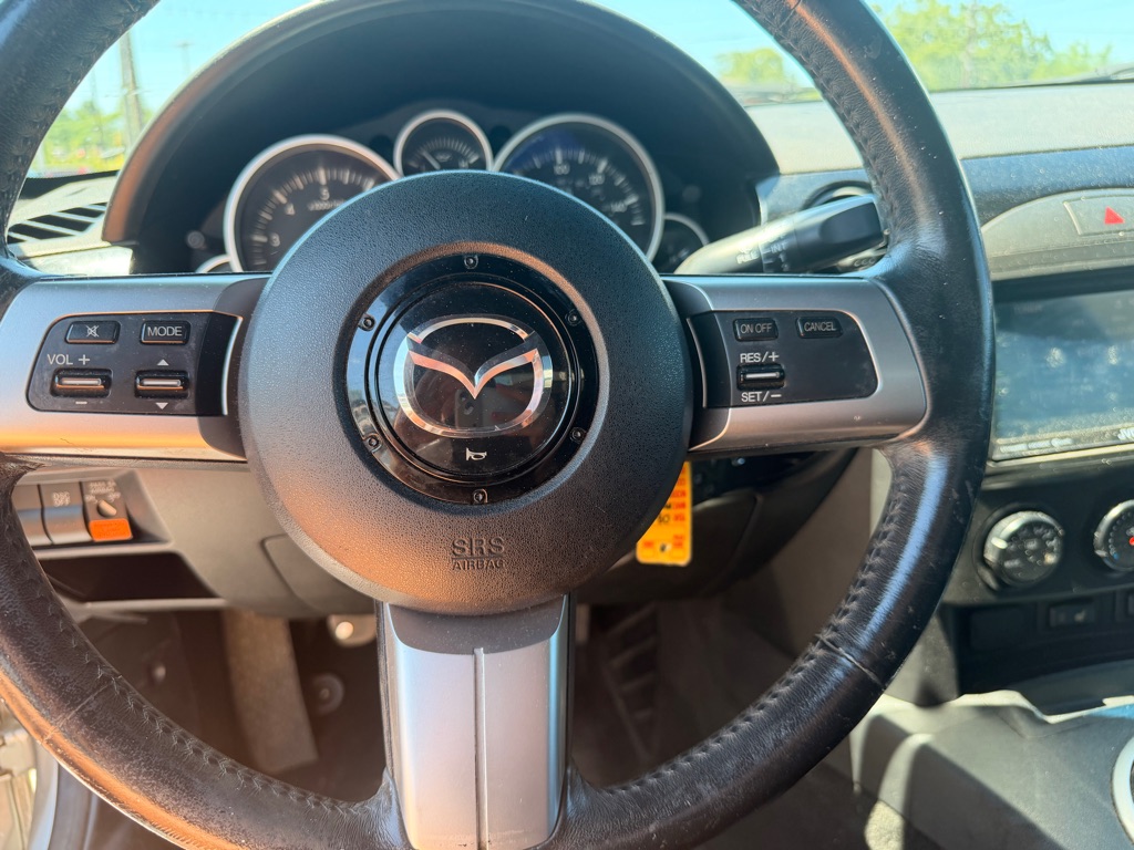 Photo 18 of this MAZDA MX-5 MIATA