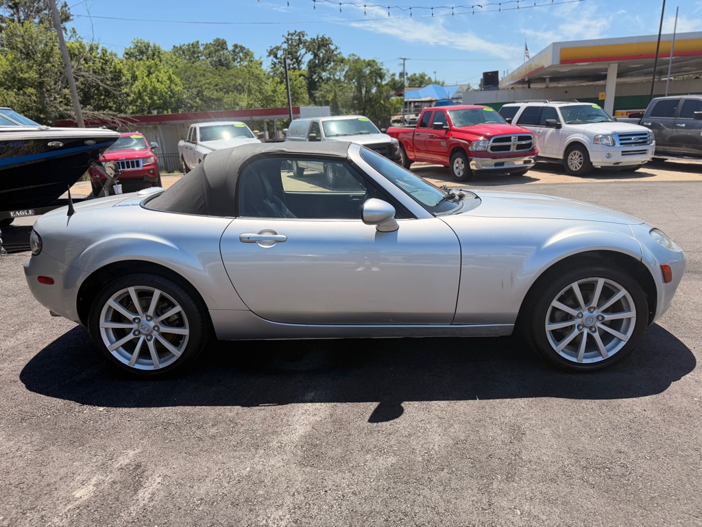 Photo 4 of this MAZDA MX-5 MIATA