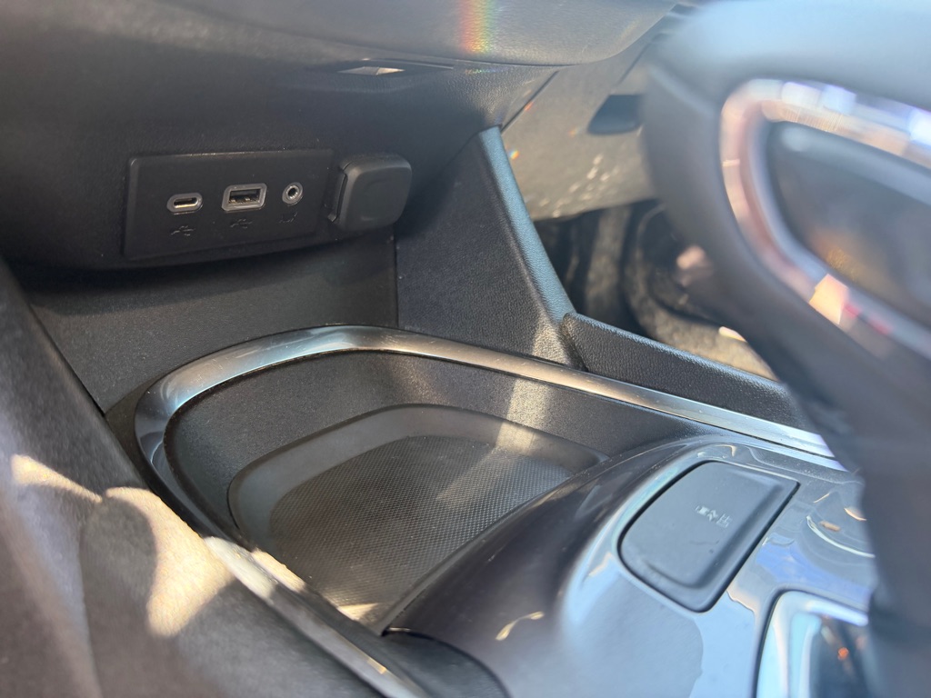 Photo 18 of this CHEVROLET MALIBU