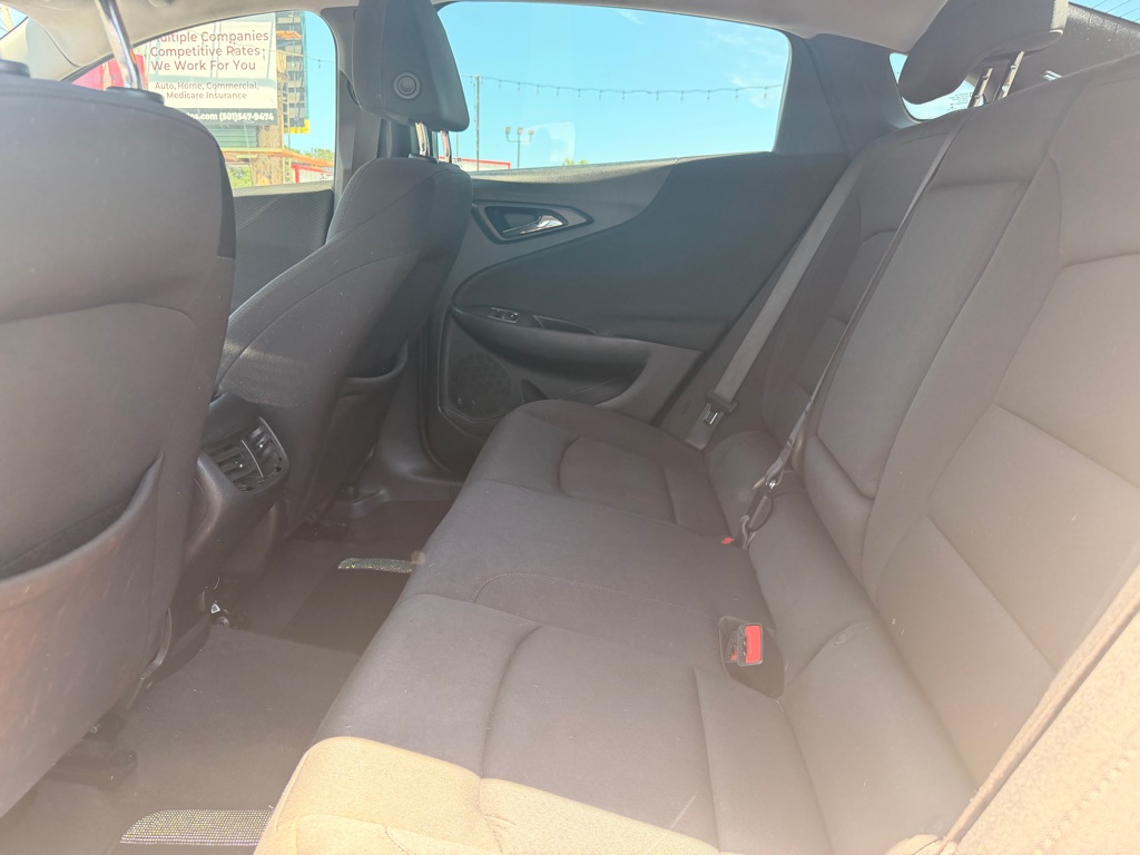 Photo 26 of this CHEVROLET MALIBU
